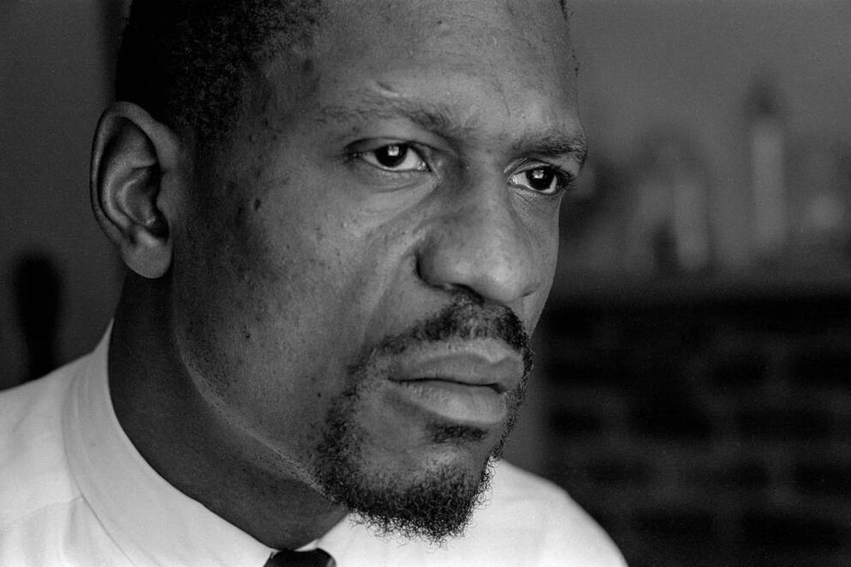 Three years ago, America lost one of his greatest athletes: Bill Russell was the NBA icon par excellence in front of Michael Jordan - and his social importance was even more extensive.