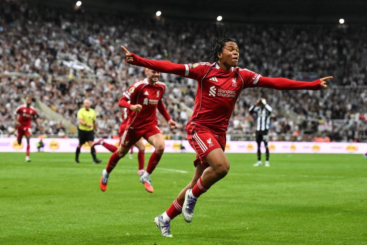 Liverpool played a two-goal lead despite the outnumbered, but is saved by a 16-year-old in added time.