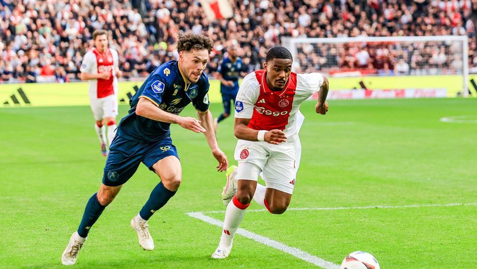 Chelsea FC is still on shopping tour. Jorrel Hato changes from Ajax Amsterdam to club world champion and signs in the long term.