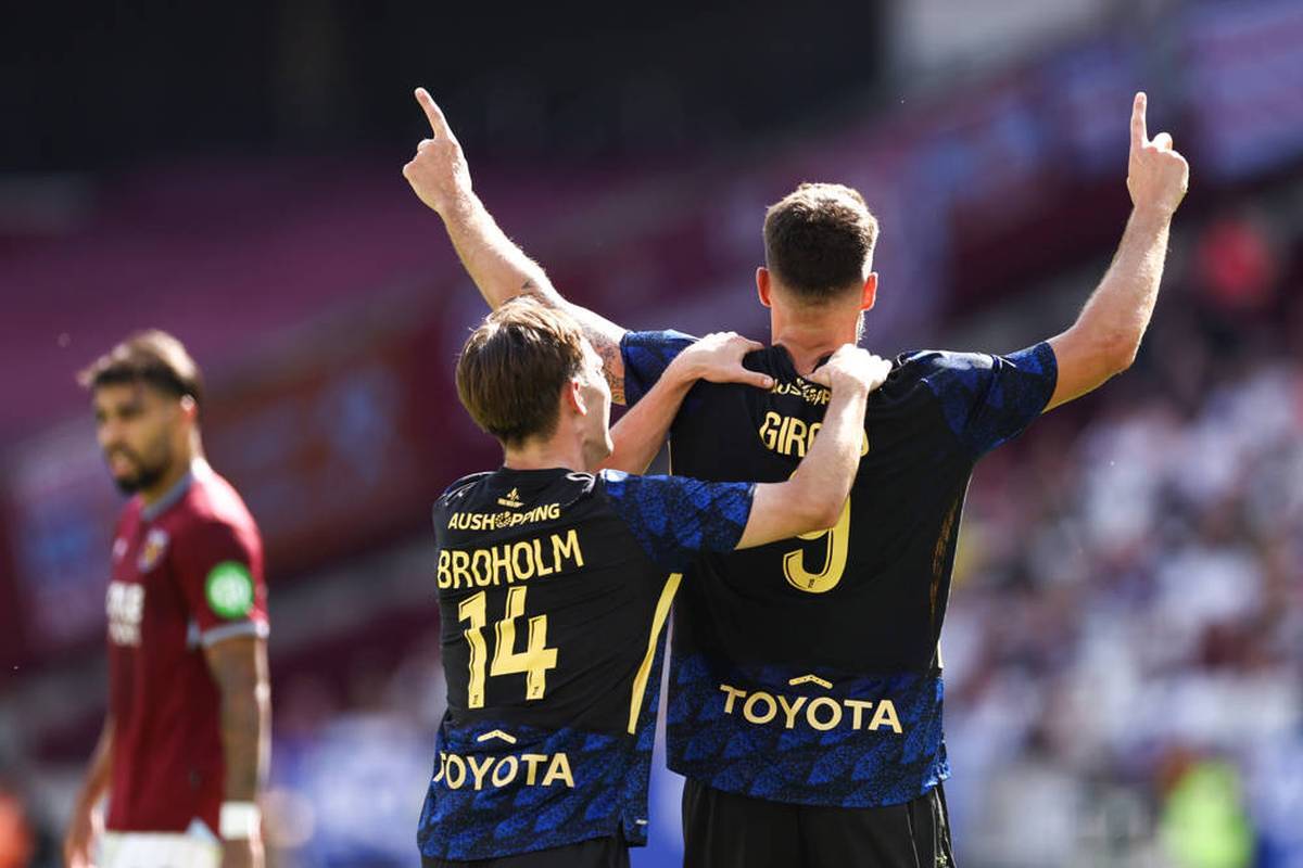 Olivier Giroud crowns his return to France with a goal. Even at 38, he lost none of his skills.