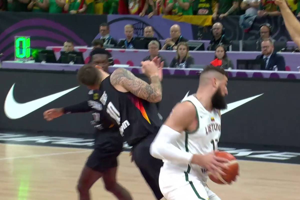 DBB star collects violent slap in the face