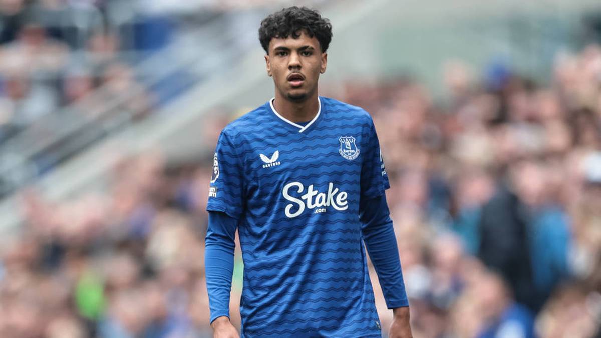Adam Aznou is eliminated with Everton's U21S in the EFL Trophy