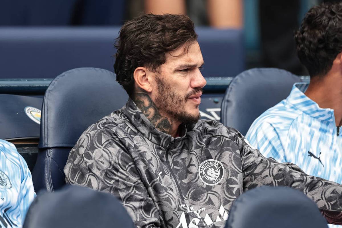 Keeper Ederson Leaves Manchester City and Moves to Turkey.