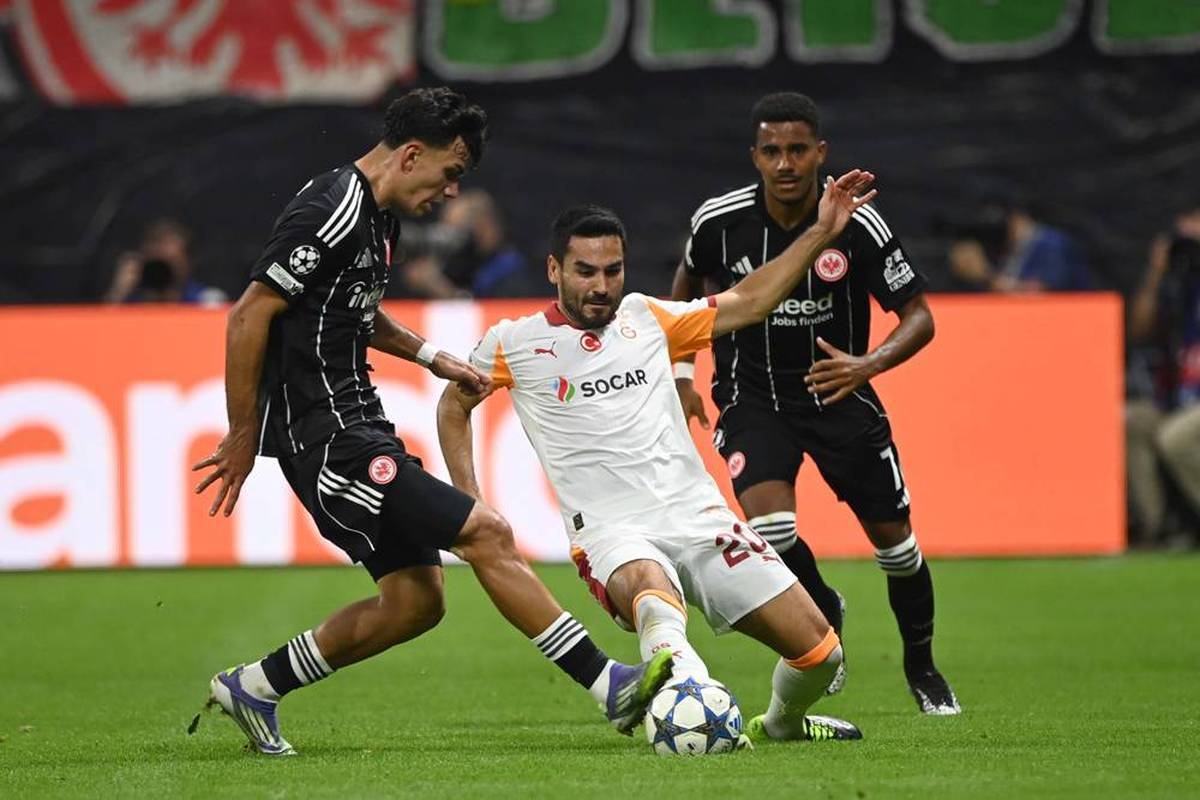 The Turkish press is served by Galatasaray Istanbul at Eintracht Frankfurt according to the bitter Champions League bankruptcy.