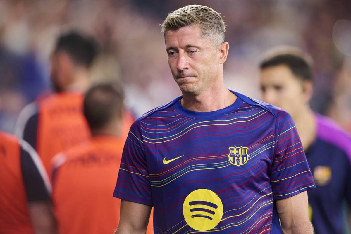 Striker star Robert Lewandowski talks about his injury in the season preparation. He leads a curious reason for the problems.