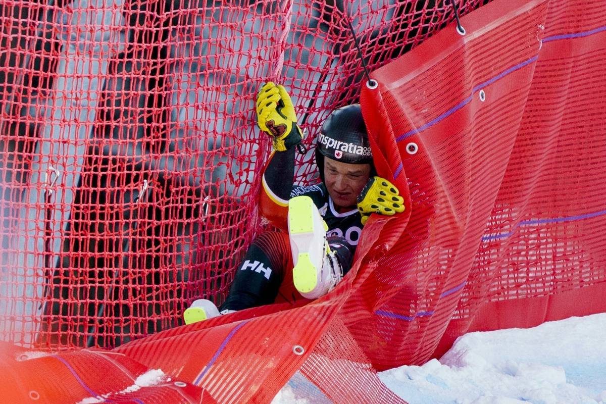 The Ski World Association reacts to the accident and focuses primarily on discussions.
