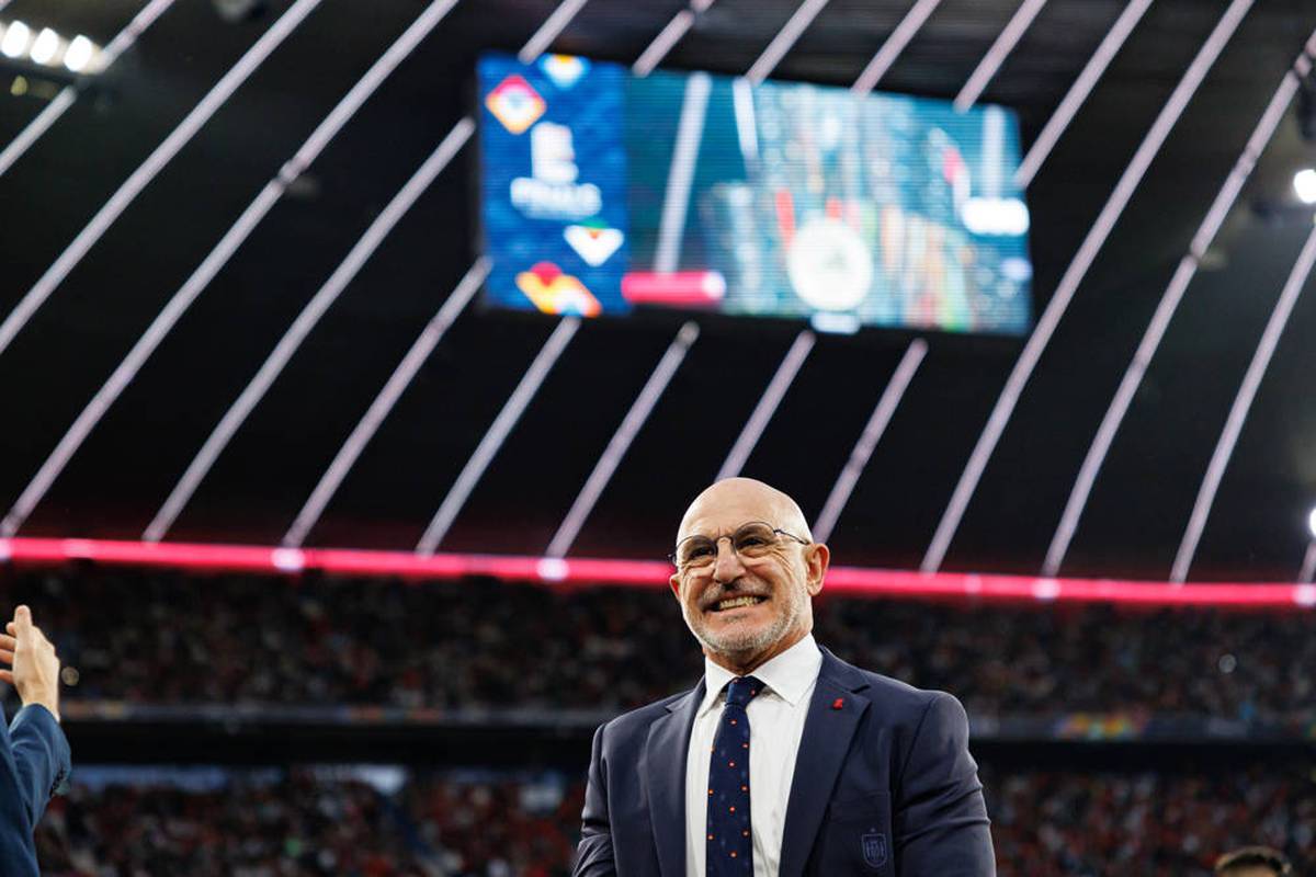Barca coach Hansi Flick criticized the Spanish national coach Luis de la Fuente. This now reacted - and simply smiled away the statements of the German.
