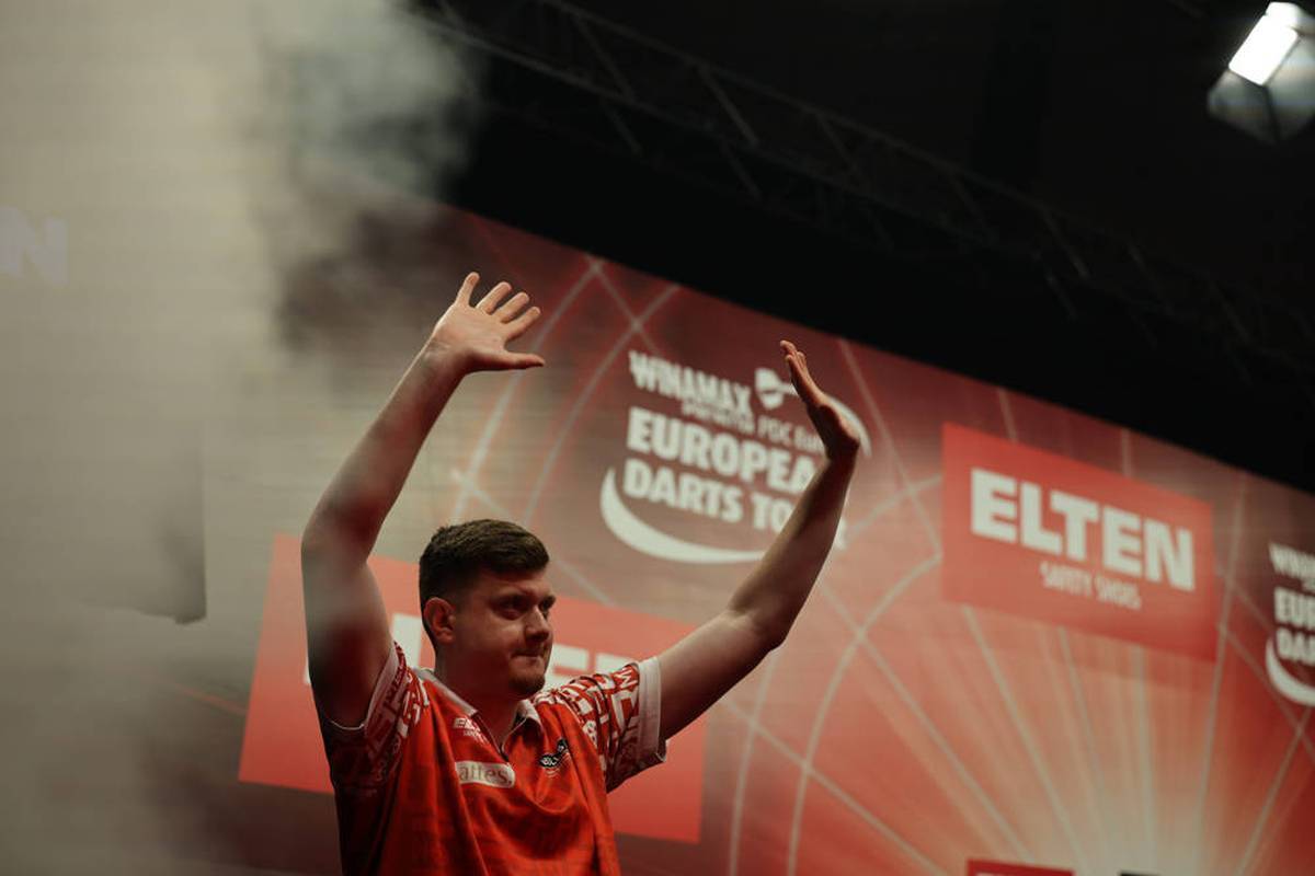 Niko Springer celebrates his first tournament victory in Budapest on the Pro Tour of the PDC - in his debut year. In conversation with Sport1, the 25-year-old remembers the magical moment of victory and explains what fans can expect in darts Germany.
