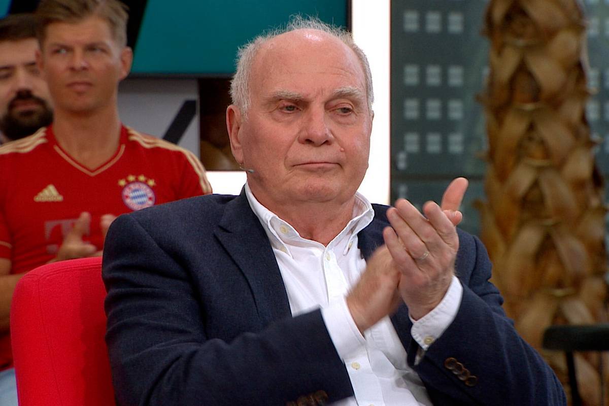 For this fire speech there is even applause from Uli Hoeneß