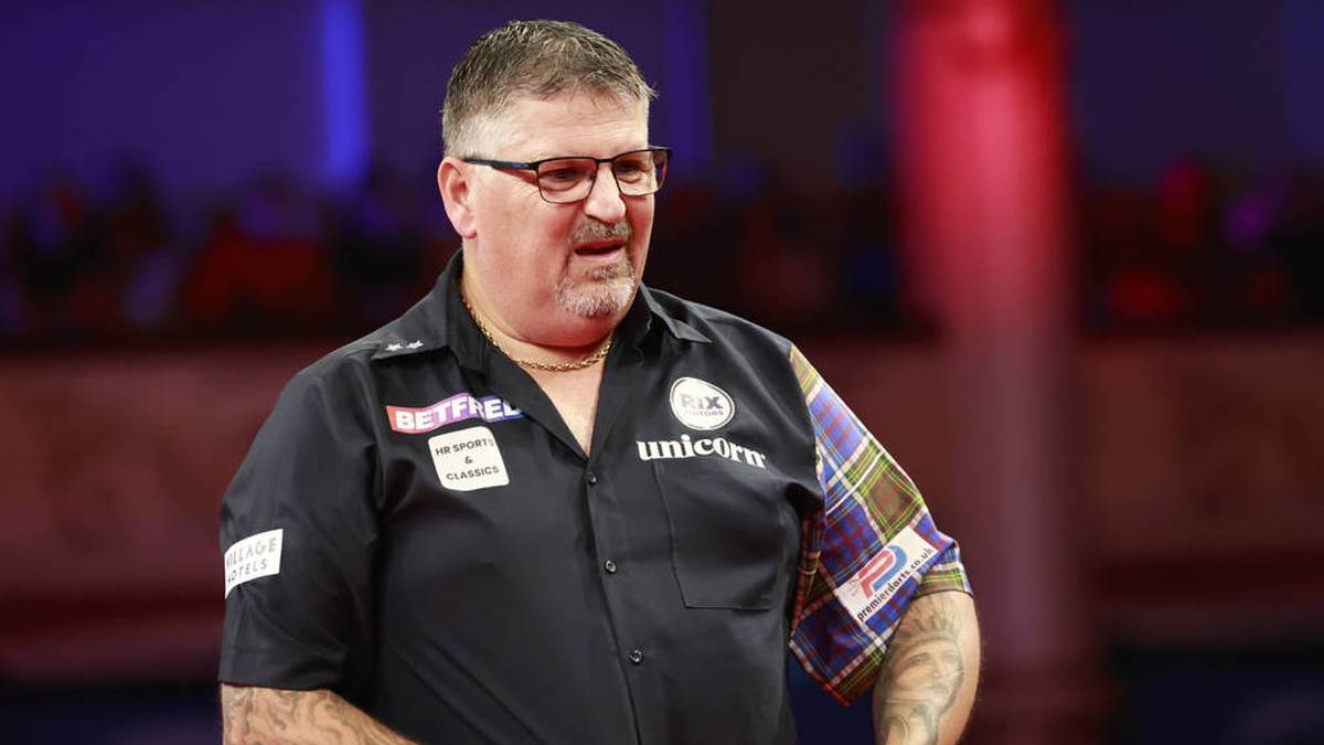 Gary Anderson felt visibly disturbed by noise next to the player cabin