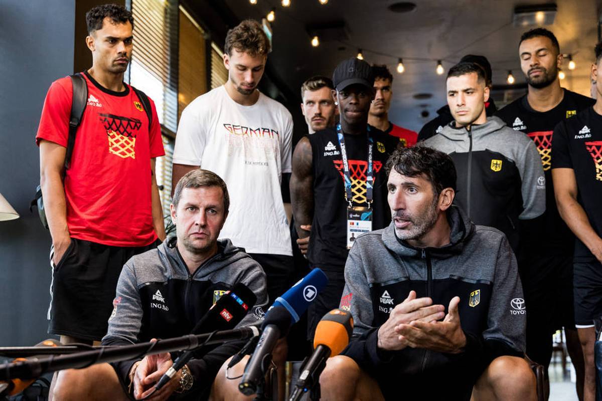 Álex Mumbrú occurs a little shorter at the European basketball chamber after his illness. During the games, Alan Ibrahimagic will act as a front figure again. At the press conference around the announcement, the team sets a touching statement.