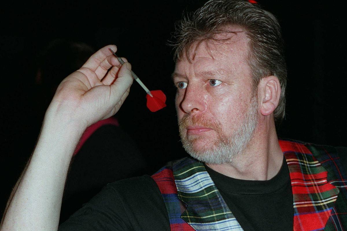 The darts world mourns the loss of "Bravedart" Jamie Harvey, founding member of the PDC. Wist of past companions react wistfully.
