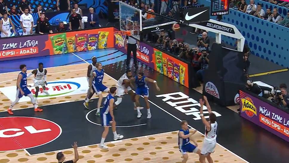 The German national basketball team moves into the European Championship final. NBA star Franz Wagner in particular.