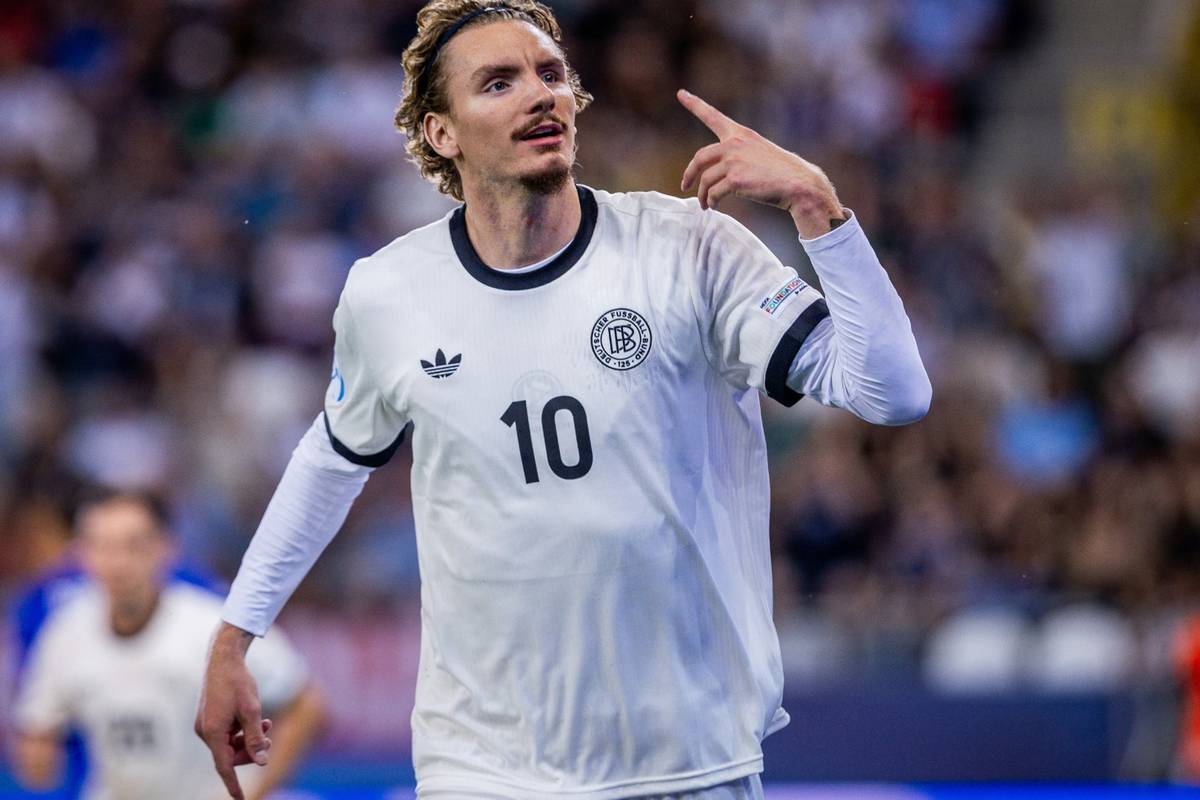 Before his possible debut for Newcastle United, the national player seems to be set up for pressure from the first minute.
