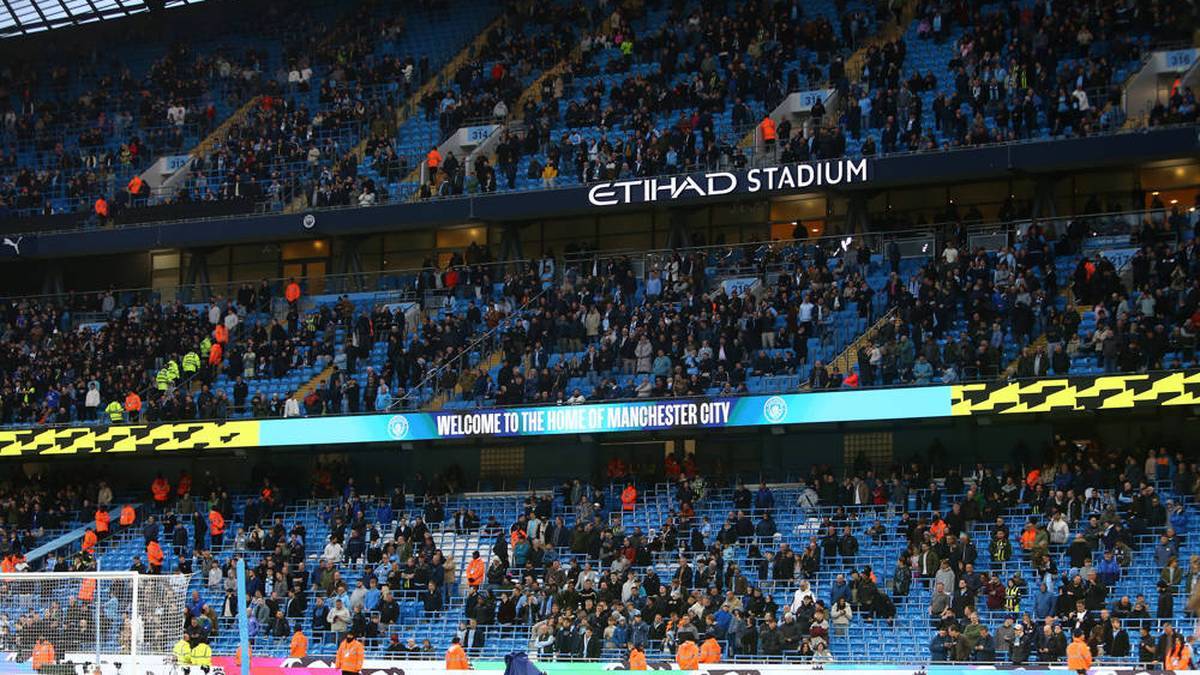 Manchester City is likery to get a new contract with etihad
