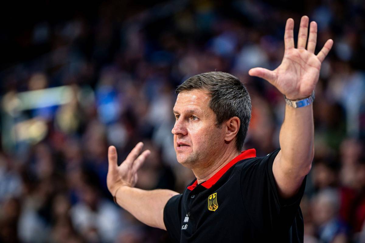 Before the European Championship final, the assistant coach of the German basketball players is impressed by the upcoming opponent.