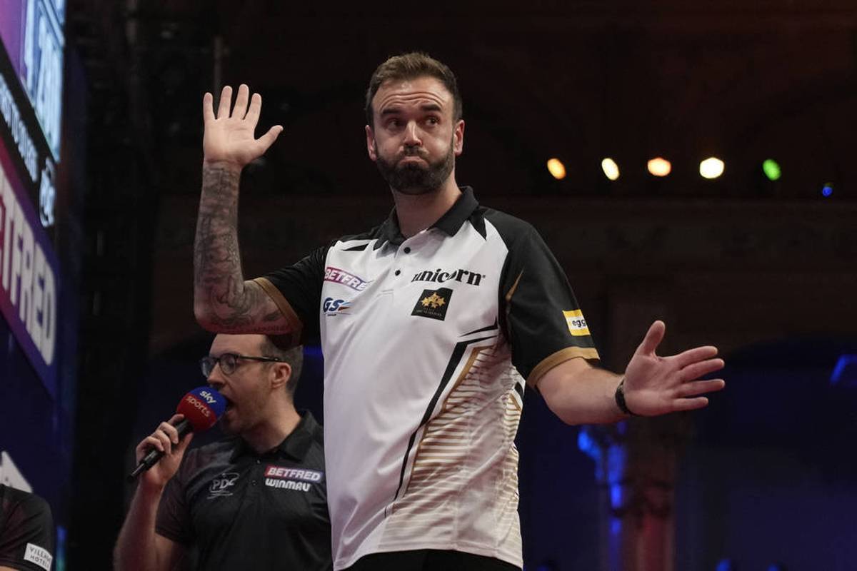 Darts star Ross Smith withdraws from Swiss Darts Trophy in Basel. Ritchie Edhouse moves for him.