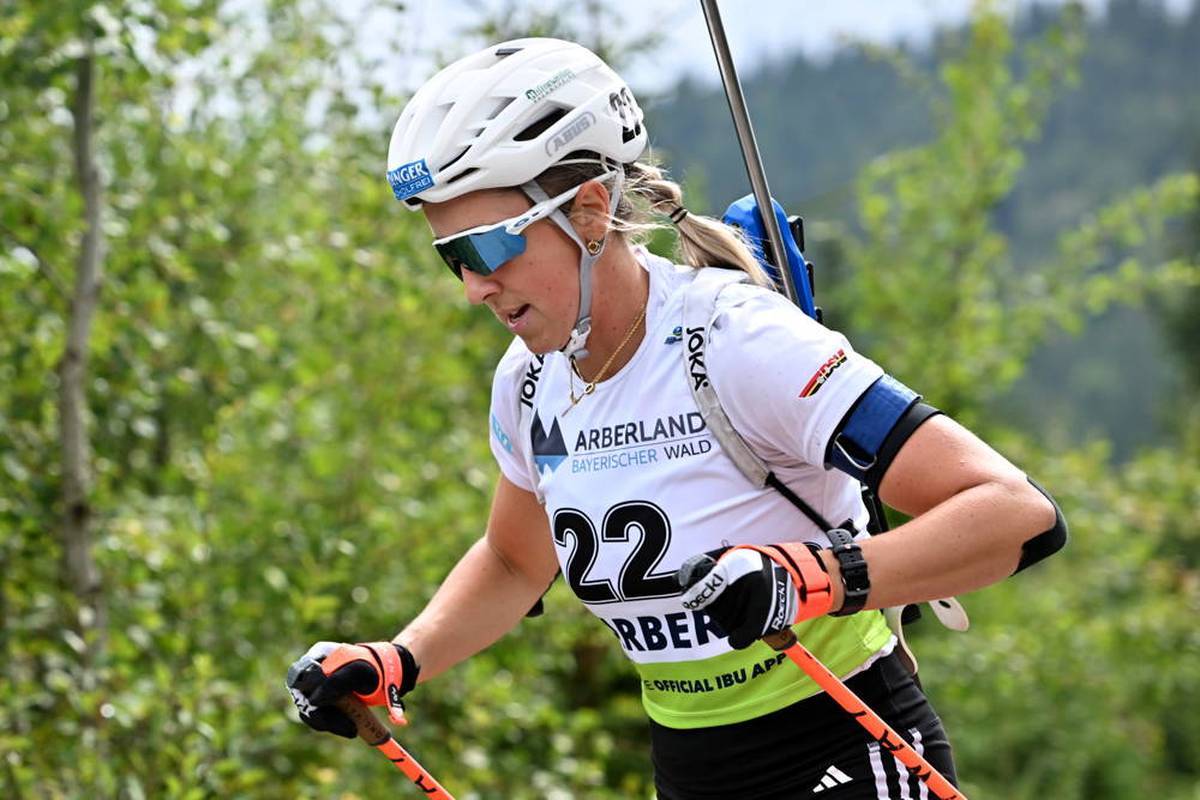 Overall World Cup Winner Franziska Preuss has to admit defeat in the individual at the German Biathlon Championships. The title Surprisingly Goes to a Teamate who is Celebrating Her comeback after a Maternity Leave.