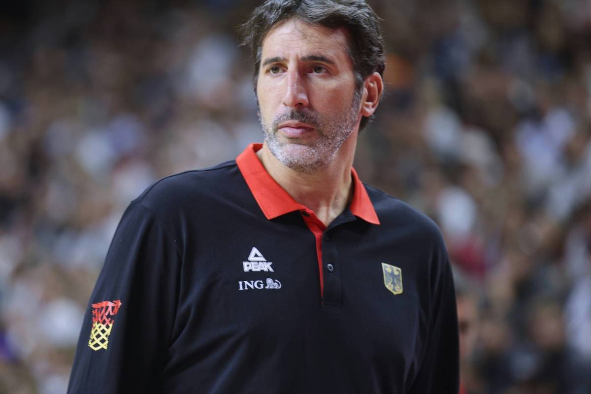 It is open, meanwhile, whether the Spaniard acts as the main chief coach after his illness in the round of 16.
