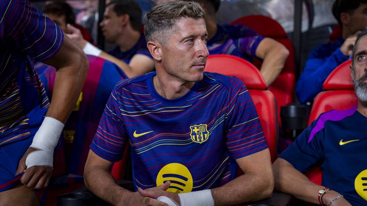Lewandowski on the bench Against Rayo Vallecano