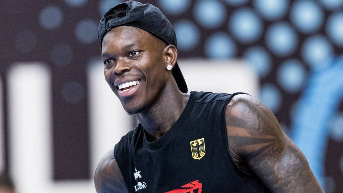Dennis Schröder supports an educational project in his home country