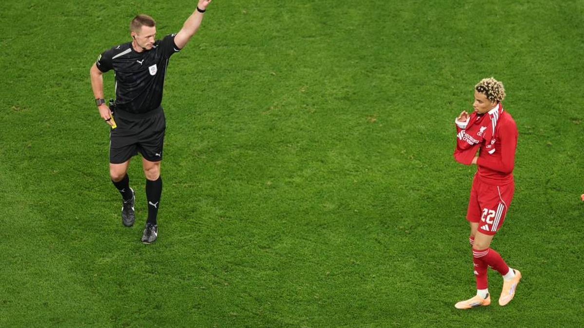 Hugo Ekitiké was Sent Off Immediately after his goal
