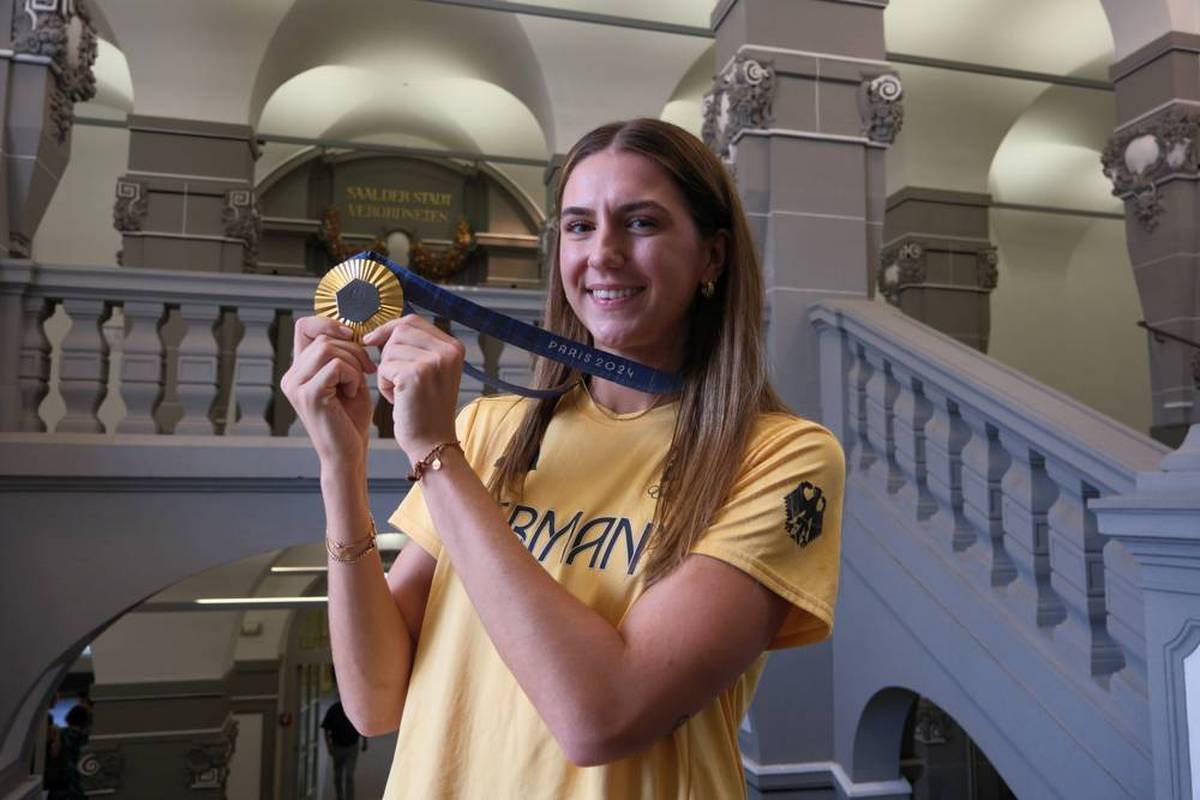 Marie Reichert is given a special honor. The German Sports Aid Foundation and Deutsche Bank are characterized by the 3x3 Olympic champion for her special achievements.