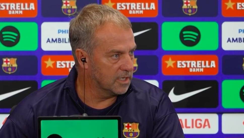 Hansi Flick has to cope with a sensitive failure - and points to Spain's national coach with his finger.