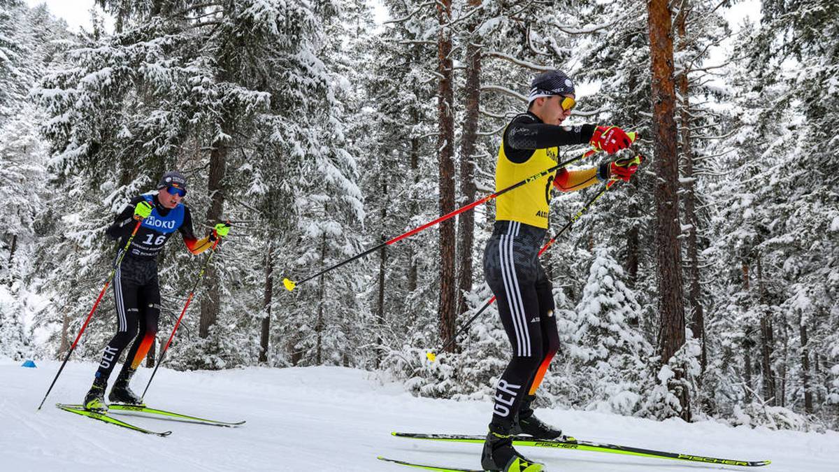 Nils Kolb is a guide for the visually impaired Lennart Volkert