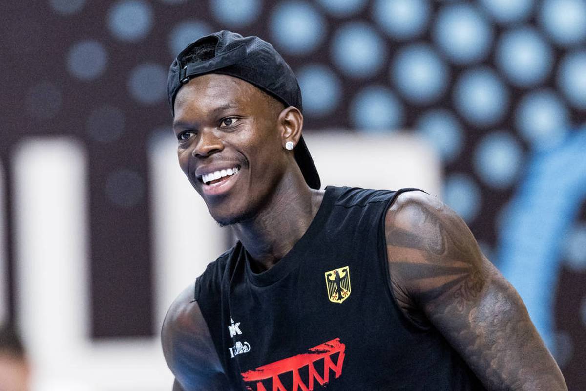 Basketball world champion Dennis Schröder is involved in his home in Braunschweig. The NBA star finances a new educational institution.