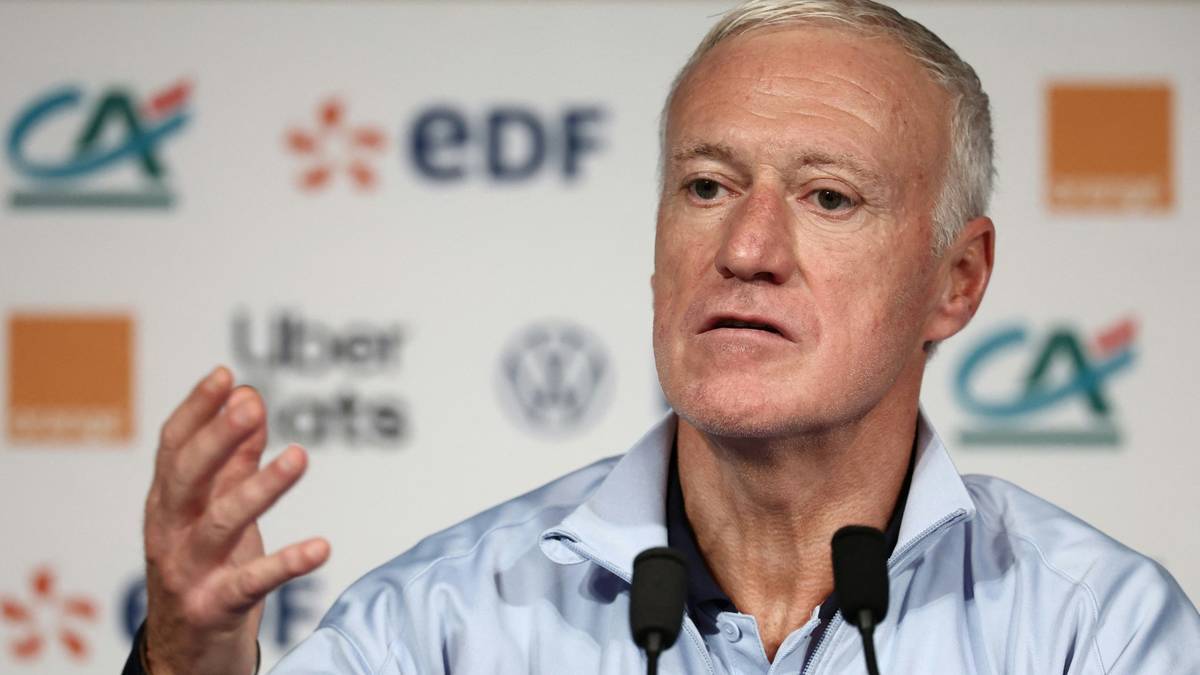 France's nationl trainer Didier Deschamps