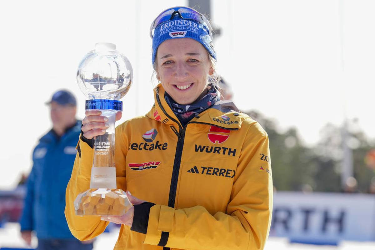 For the biathlon stars there is a happy customer before the World Cup start. In the upcoming winter, particularly lucrative premiums for the athletes are waiting. However, there is also a small catch.