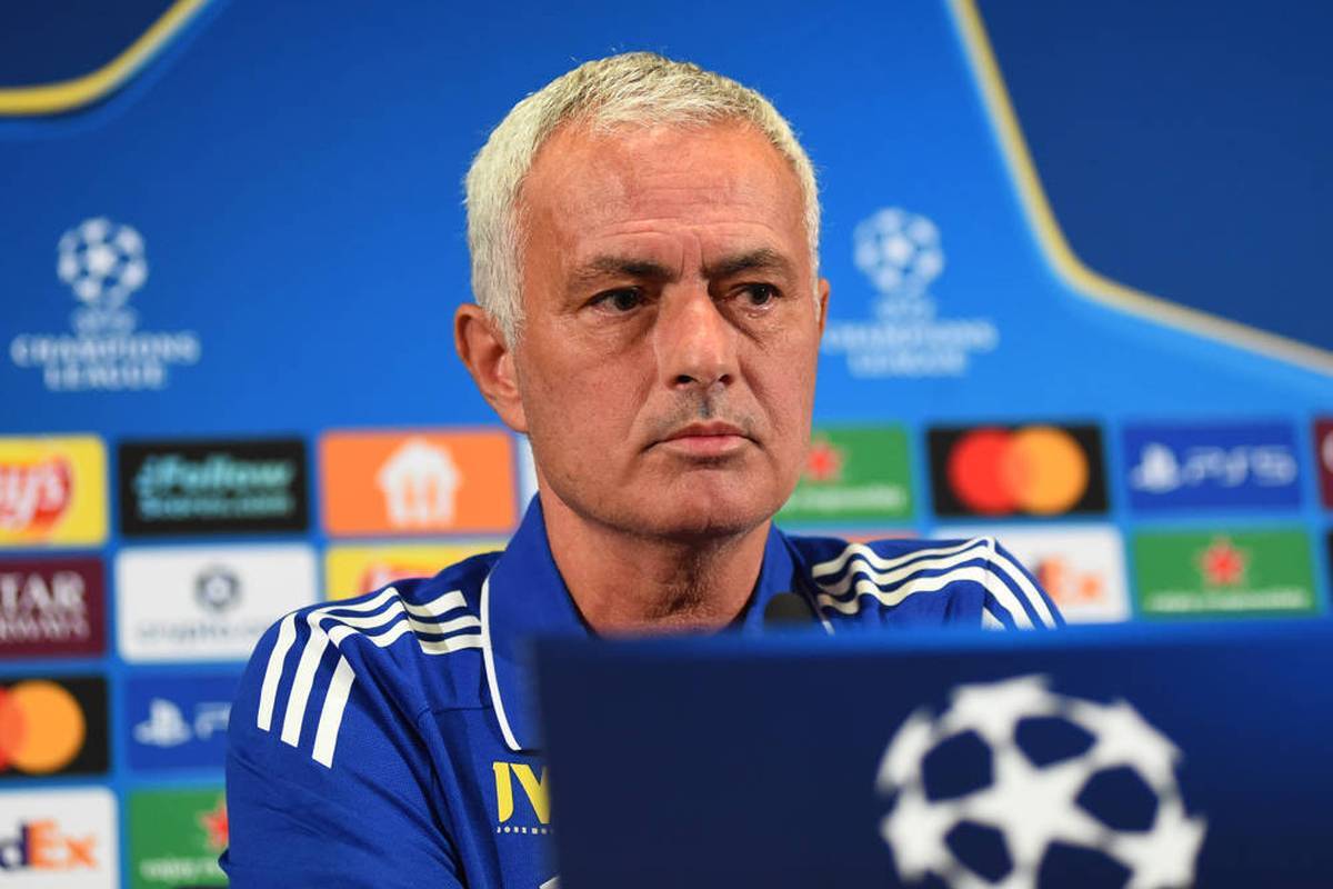 José Mourinho is released by Fenerbahce Istanbul. The star coach collects a considerable severance payment and exceeds an insane brand.