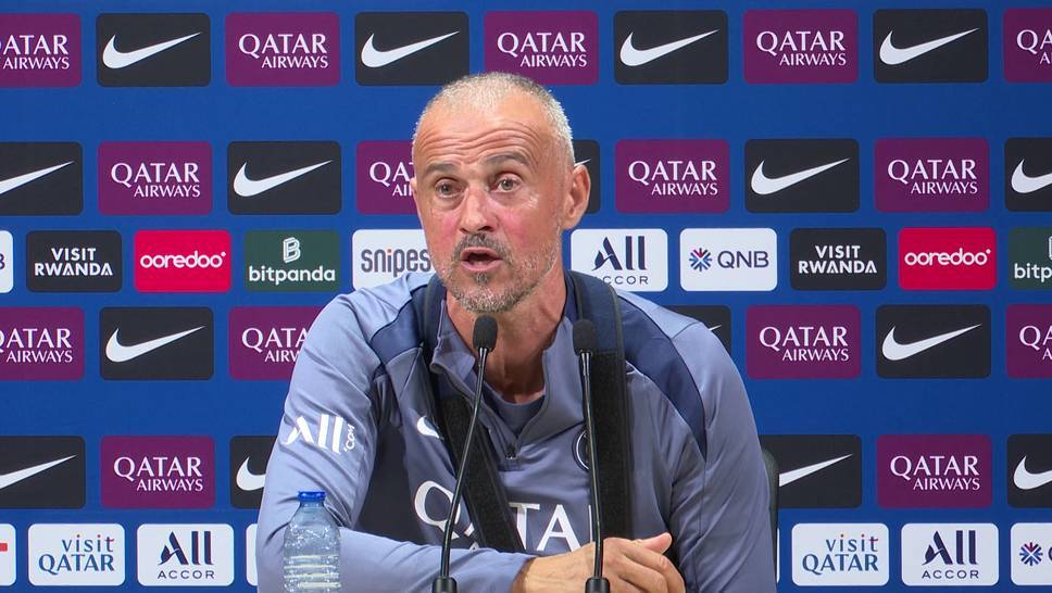 The new winner of the Ballon d'Or will be determined in Paris on Monday. PSG coach Luis Enrique is the subject of a popular song by fans for his protégé Ousmane Dembele.