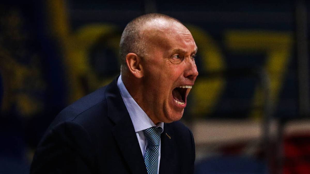 Rima's Kurtinaitis is a coach of the Lithuanian Basketball team