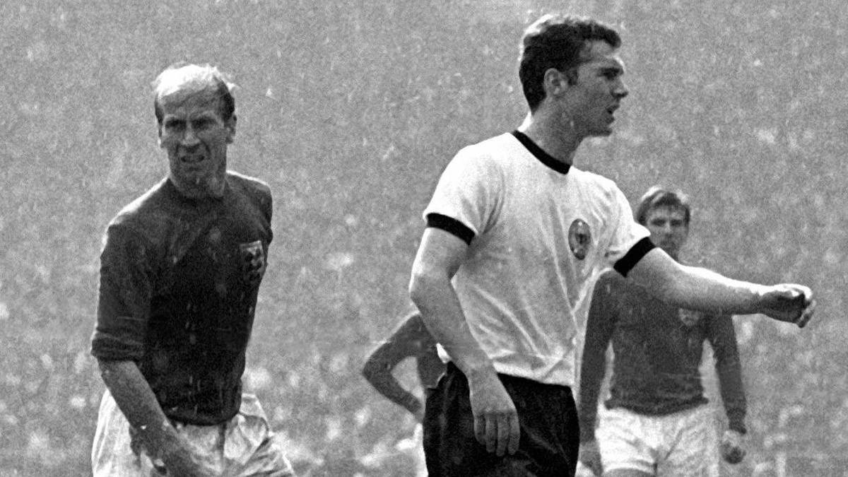 Bobby Charlton and Franz Beckenbauer in the 1966 World Cup Final at Wembley