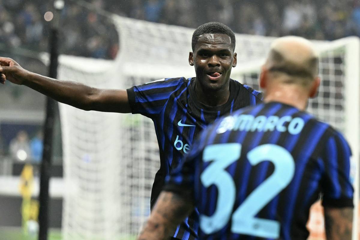 In the home game against promoted Us Cremonese, Inter Milan succeeds in a safe victory. This provides Inter first place.