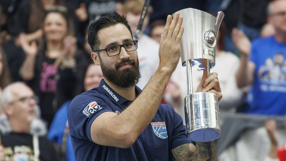 Martin Breunig transfers to the Towers