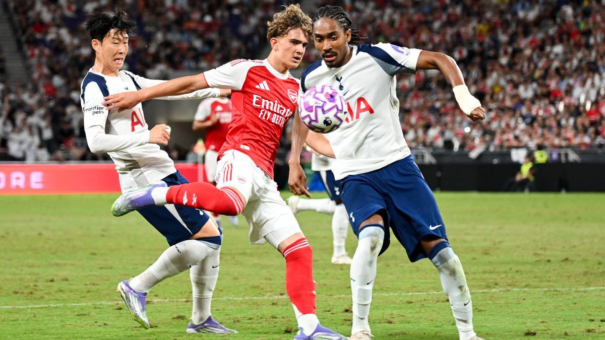 Arsenal coach Mikel Arteta uses 15-year-old Max Dowman in the friendly against Tottenham - and raves about it.