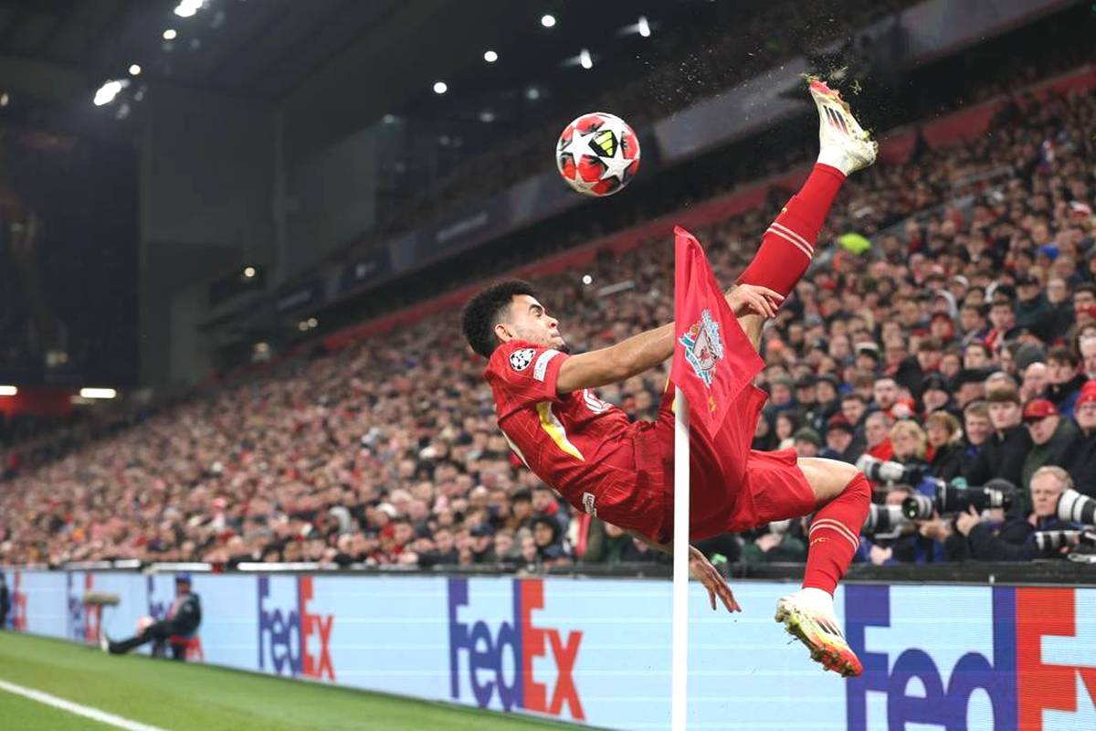 FC Liverpool upgraded its offensive in summer for a lot of money - but now I may miss the star that was brought to FC Bayern.