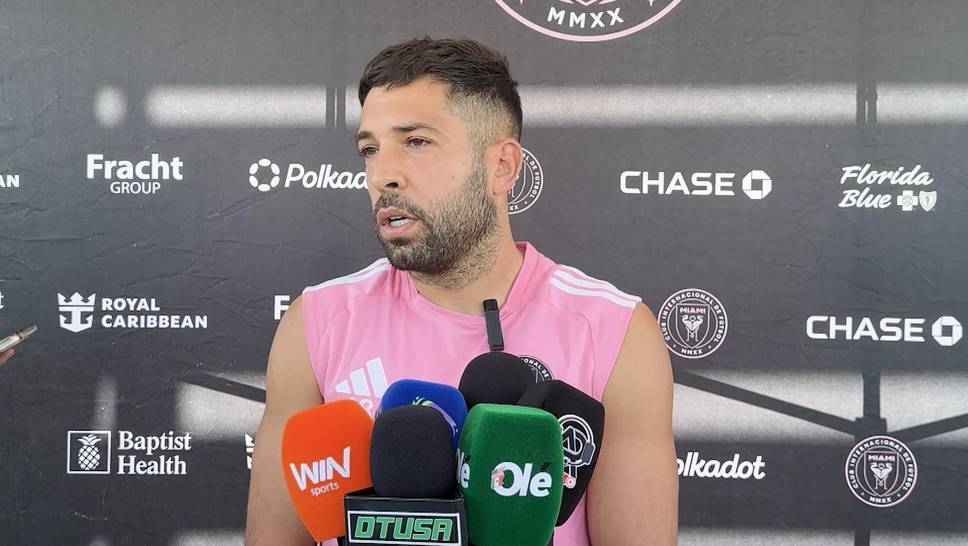 FC Barcelona won the national treble. Ex-Barcelona star Jordi Alba has now ennobled the protagonists Hansi Flick and Lamine Yamal