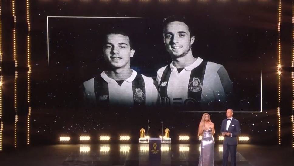 While the Footballer of the Year is being chosen, those present at the Ballon d'Or ceremony are also thinking about Diogo Jota. The Liverpool professional died in a car accident.