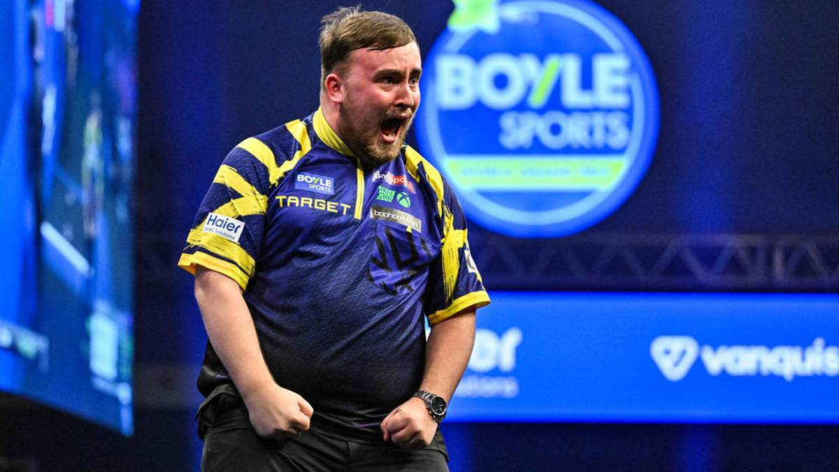 Is world champion Luke Littler also celebrating in the semi-finals of the World Grand Prix?