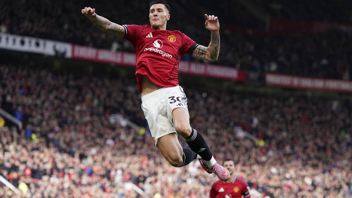 Benjamin sesko scored his first goal for united at old trafford