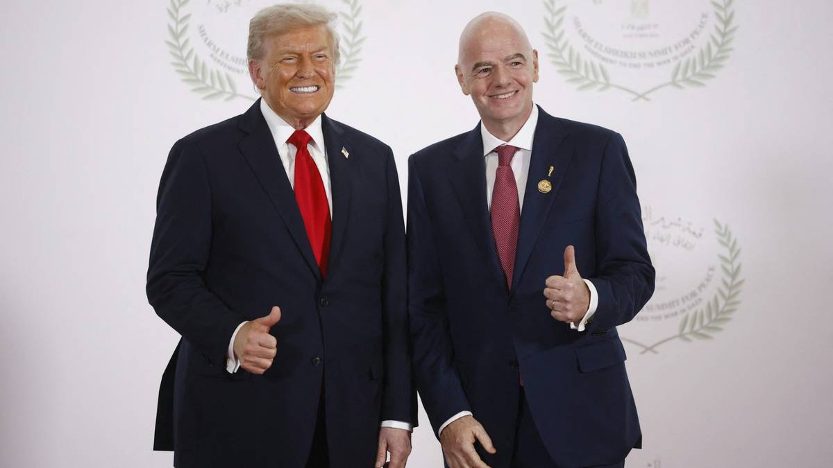 Gianni Infantino (r.) with Donald Trump