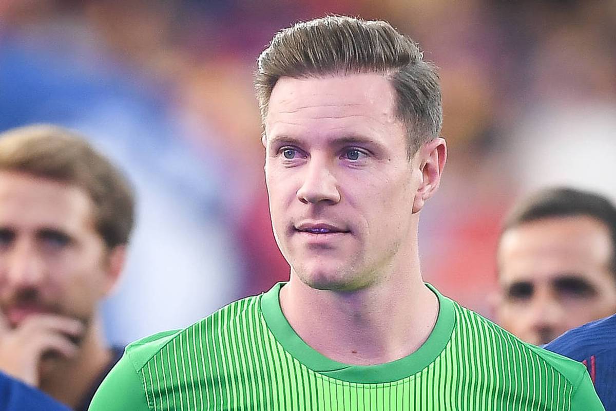Barca sports director Deco once again justifies the position of the club in the summer theater around the German national keeper - which he subsequently represents as a storm in the water glass.