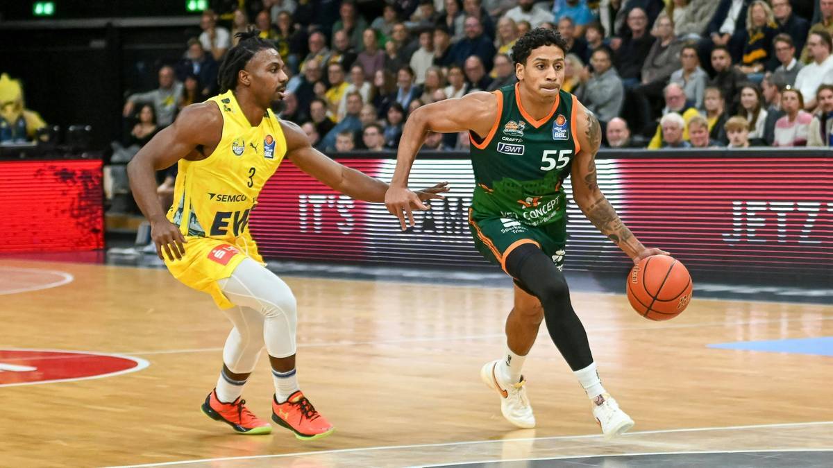 Duel of the best players: Brooks against Clemons