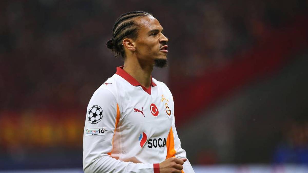 Leroy Sané has to take a seat on the bench again