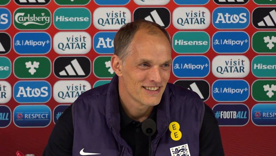 The criticism of his own fans after the game against Wales cost England coach Thomas Tuchel dearly. In the game against Latvia he was the target of some fan chants. But the 52-year-old took it with humor.