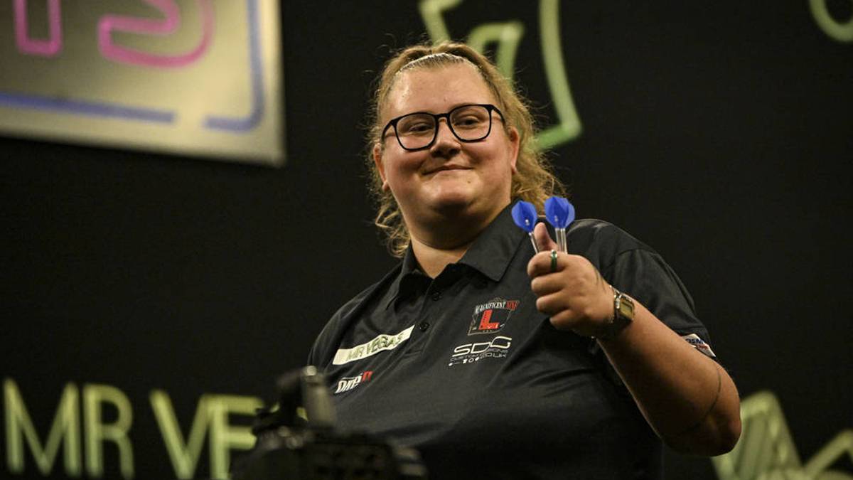 Beau Greaves is making darts history